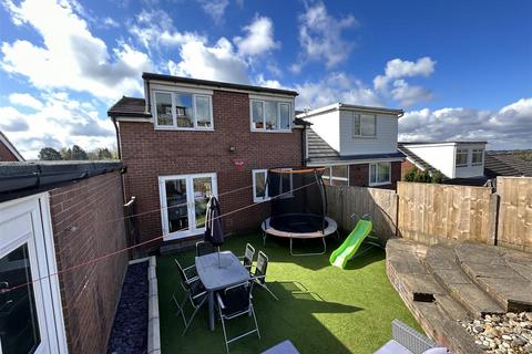 3 bedroom semi-detached house for sale, Heywood Fold Road, Springhead, Oldham