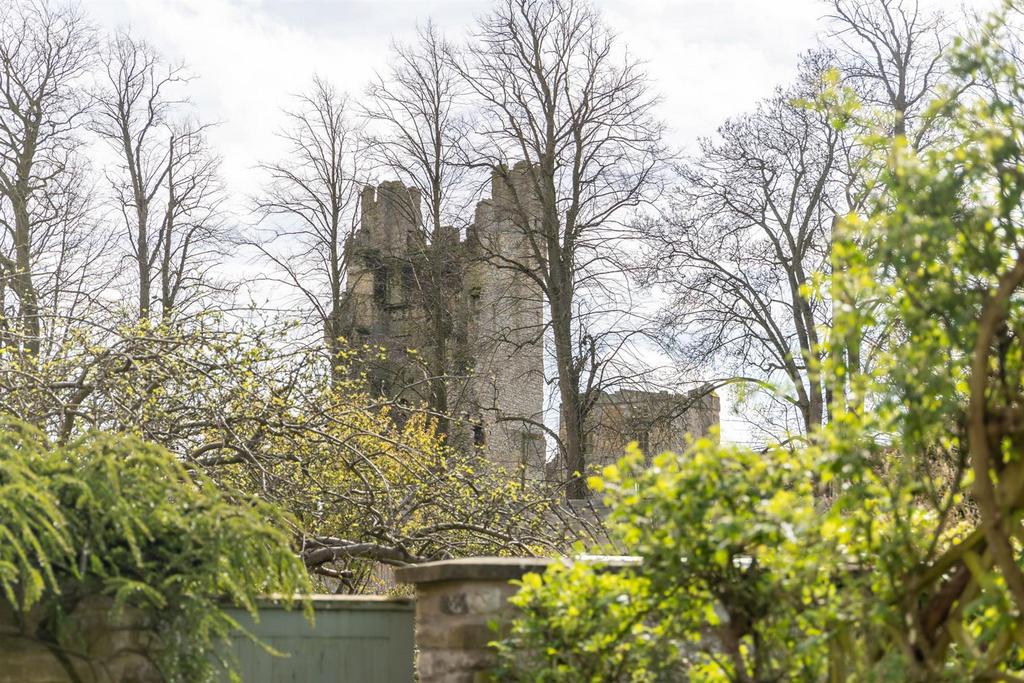 Helmsley Castle view