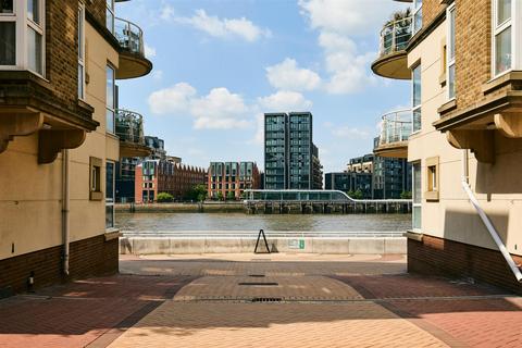 2 bedroom apartment to rent, Riverside Plaza, Battersea, SW11