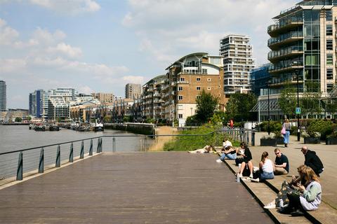 2 bedroom apartment to rent, Riverside Plaza, Battersea, SW11