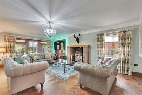 4 bedroom detached house for sale, Falkland Park, Dorrington, Shrewsbury