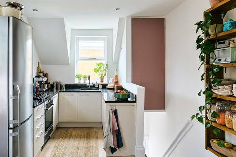 3a Geraldine Road, London, W4 3PA