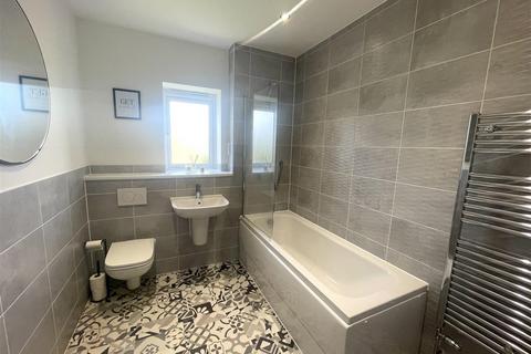 8 Buckton Close, Glastonbury, BA6 9RA