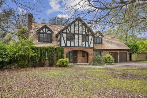 3 Grove Shaw, Kingswood, Tadworth, KT20 6QL