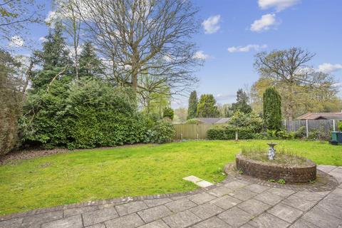 3 Grove Shaw, Kingswood, Tadworth, KT20 6QL