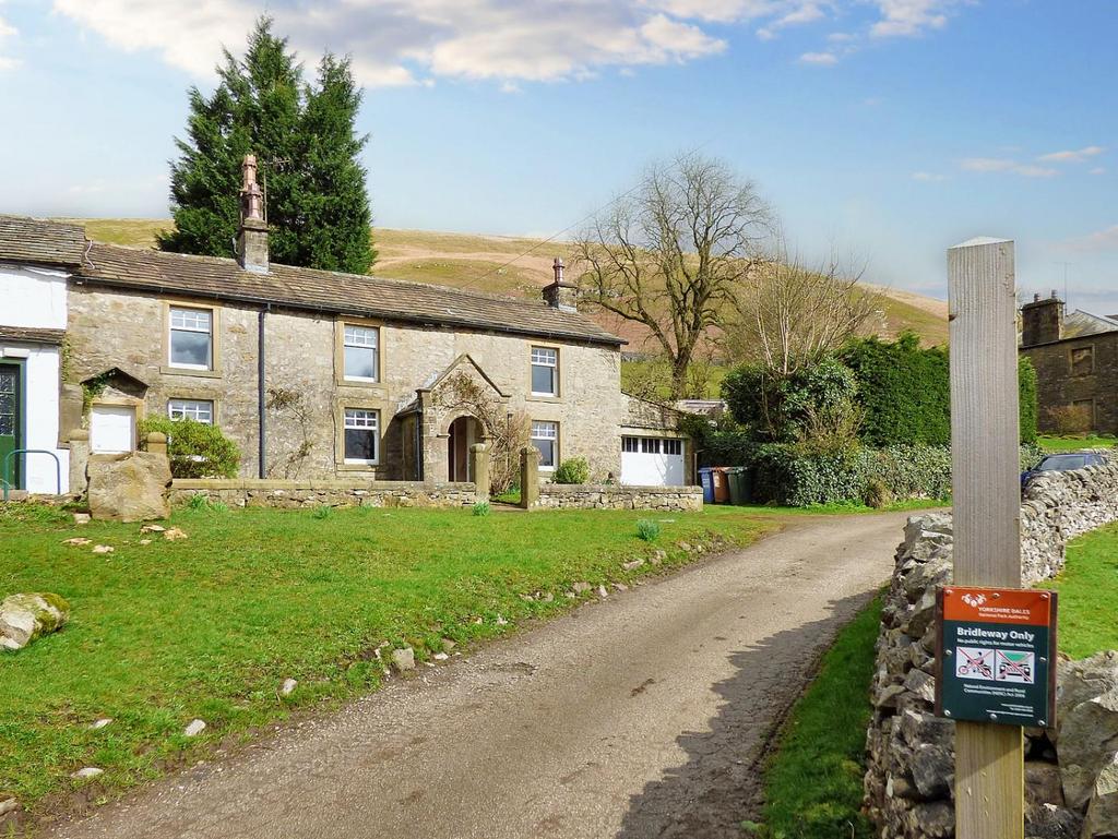 Litton 3 bed semidetached house to rent £1,300 pcm (£300 pw)