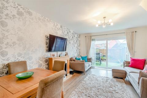 3 bedroom terraced house for sale, The Lakes, Larkfield, ME20 6SJ