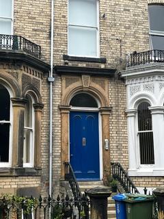1 bedroom flat to rent, Grosvenor Crescent, Scarborough