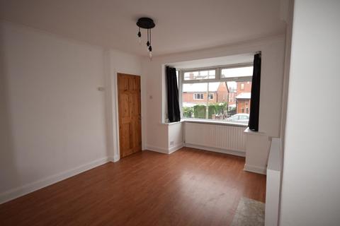 2 bedroom end of terrace house to rent, Springfield Walk, Horsforth