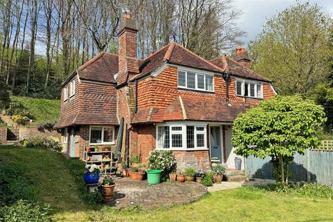3 bedroom semi-detached house for sale, Hambledon - Surrey - No Onward Chain