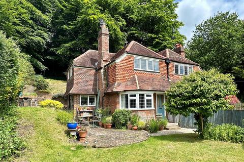 3 bedroom semi-detached house for sale, Hambledon - Surrey - No Onward Chain