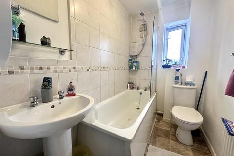 95 Greenacres, Barry, CF63 2PN