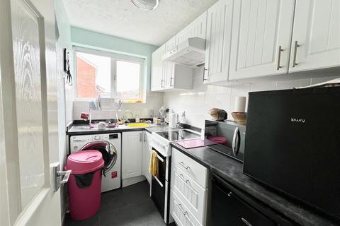 1 bedroom flat for sale, Apperley Way, Halesowen