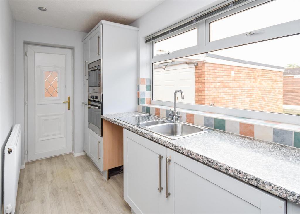 4 Green Meadow Close - Kitchen.jpg