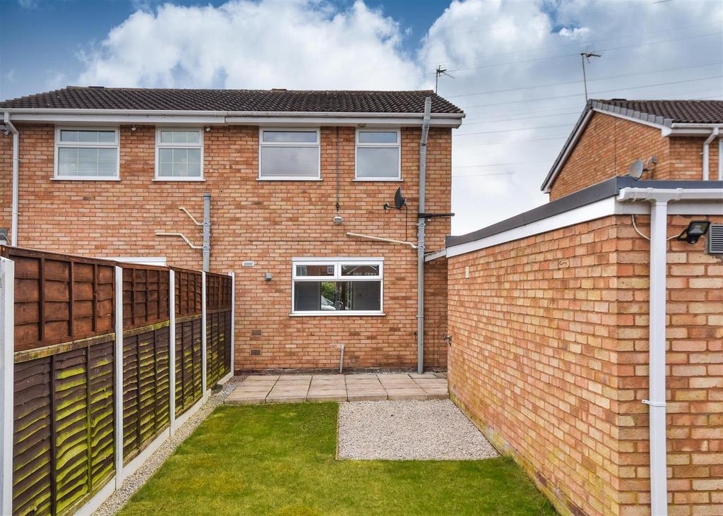 4 Green Meadow Close - Rear.jpg