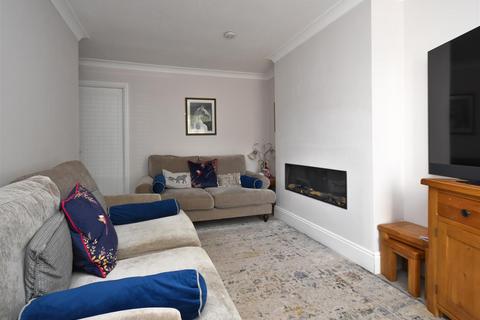 9 Forge Leys, Wombourne, Wolverhampton, WV5 8JX