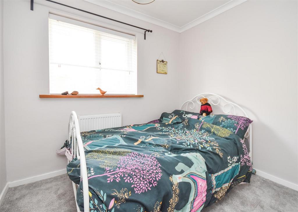 9 Forge Leys - Double Bedroom 2 (2).jpg