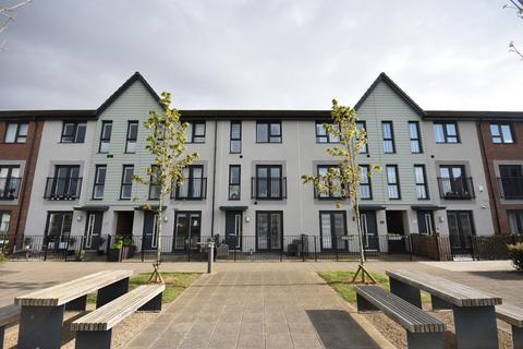 4 bedroom townhouse for sale, 7 Clos Cymmer, Barry, CF62 5DL