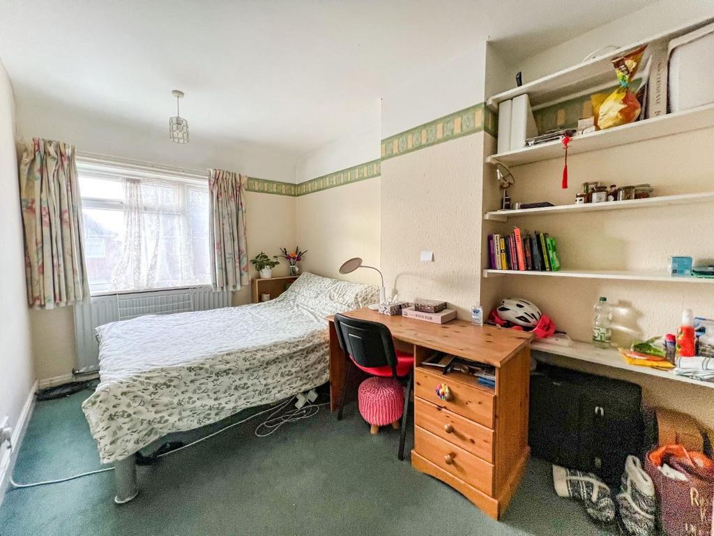 Bed 1f.JPG