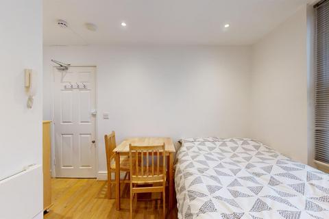 Studio to rent, St Petersburgh Place, Bayswater W2