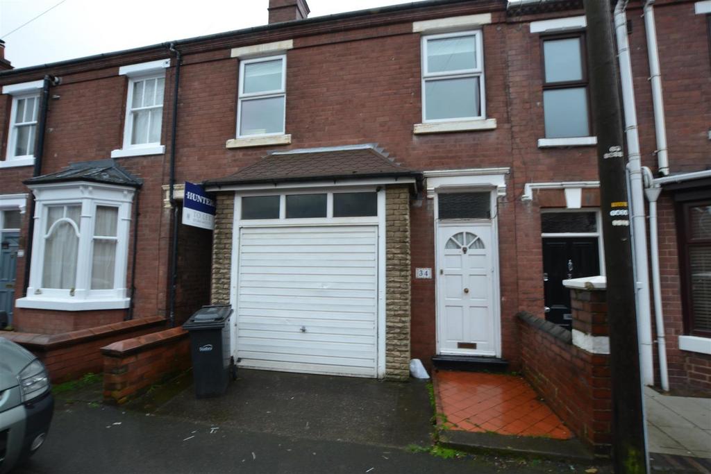 Platts Crescent, Stourbridge 2 bed terraced house £850 pcm (£196 pw)