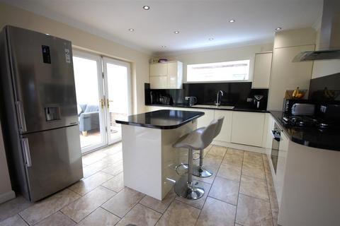 4 bedroom detached house for sale, The Parkway, Willerby HU10