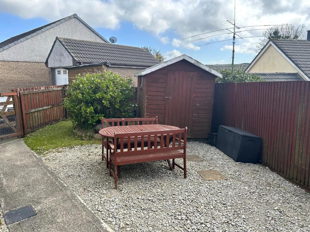 The Paddock, Redruth 2 bed semidetached bungalow to rent £1,000 pcm (£231 pw)