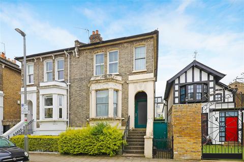 5 bedroom terraced house for sale, Ringford Road, London