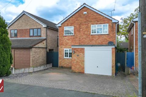 3 bedroom detached house for sale, Clent Drive, Nuneaton