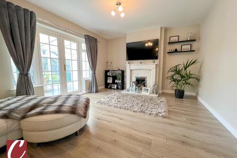 3 bedroom detached house for sale, Clent Drive, Nuneaton