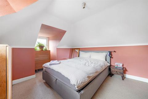 3 bedroom flat for sale, Rosendale Road, West Dulwich, SE21