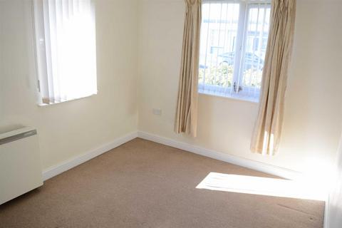 1 bedroom apartment for sale, Portholme Road, Selby
