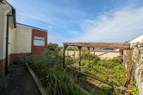 3 bedroom detached bungalow for sale, 2 Heol Cynan, Fishguard