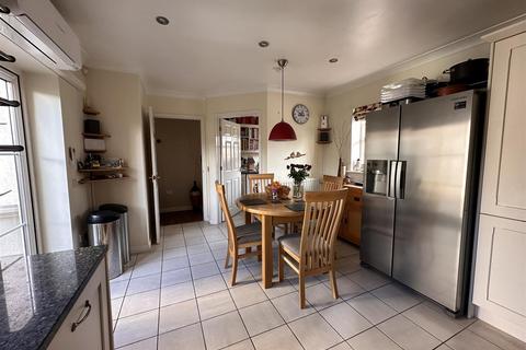 4 bedroom detached house for sale, Creeting Road East, Stowmarket IP14