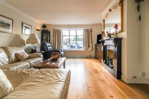 3 bedroom detached bungalow for sale, Greville Smith Avenue, Whitnash, Leamington Spa
