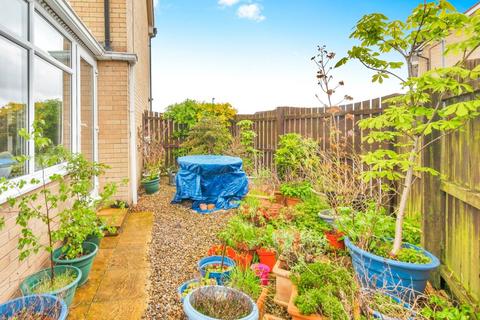 58 Broadmanor, Pocklington, York, YO42 2GB