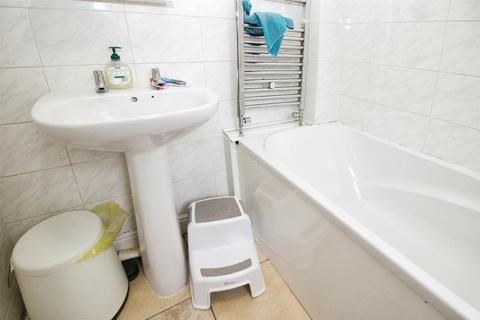 25 Ashbourne Road, Bradford, BD2 4AH