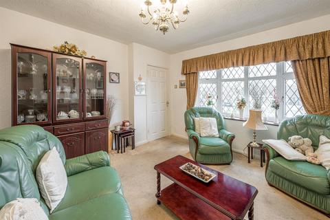 3 bedroom end of terrace house for sale, Marsh Grove, Swindon, DY3 4NL