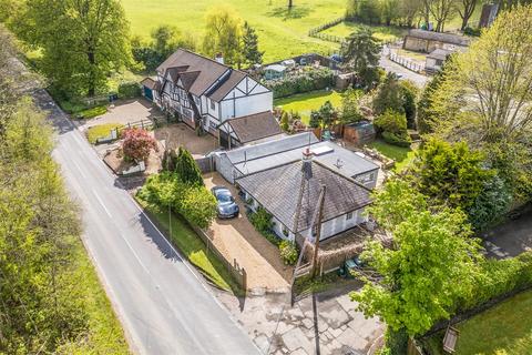 3 bedroom detached bungalow for sale, Holly Lane, Banstead