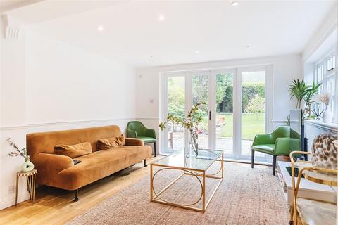 Park Farm Lodge Holly Lane, Banstead, SM7 2BY