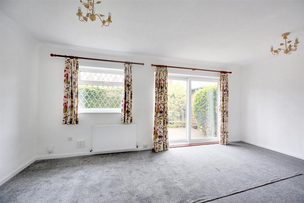 Lounge/Sitting Room
