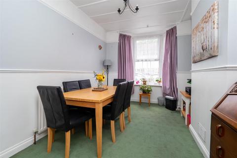 56 Vale Road, Sutton, SM1 1QH