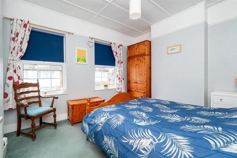 56 Vale Road, Sutton, SM1 1QH
