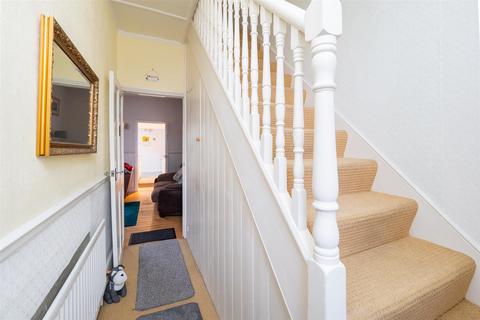56 Vale Road, Sutton, SM1 1QH