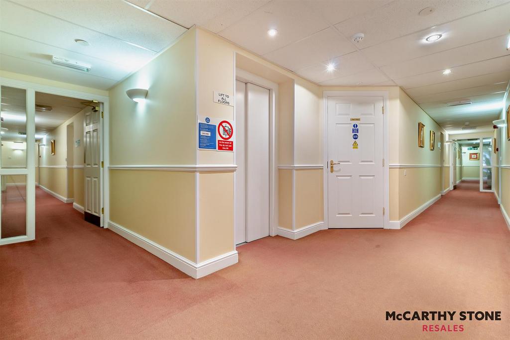 8592343-interior17-800.jpg