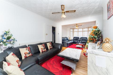 36 Avenue Crescent, Hounslow, TW5 9RE