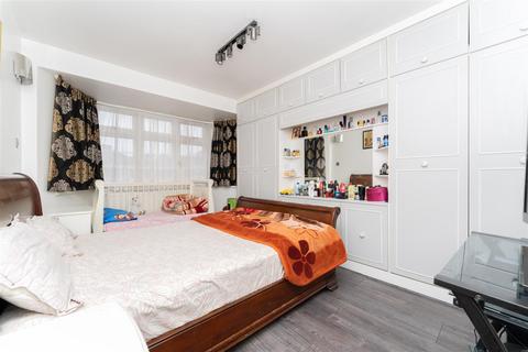 36 Avenue Crescent, Hounslow, TW5 9RE