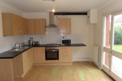 1 bedroom semi-detached house to rent, Springfield Road, Ashford TW15