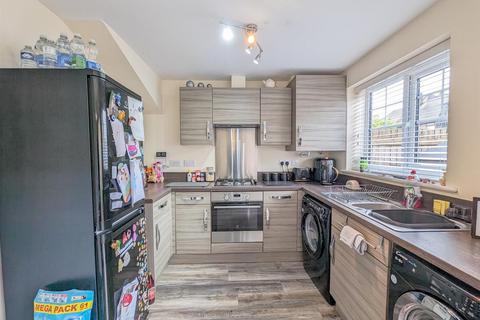 3 bedroom semi-detached house for sale, Worthington Place, Leigh