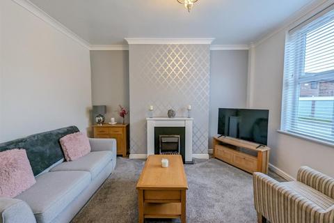 2 bedroom end of terrace house for sale, Picksley Street, Leigh